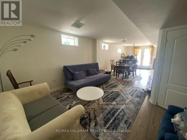 apartment at 15 BINGHAM STREET