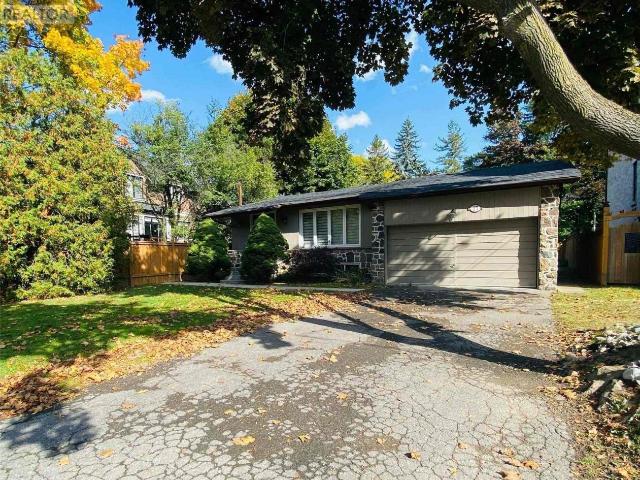 apartment at 15 WHITELOCK CRESCENT, Toronto, Ontario, M2K1V9