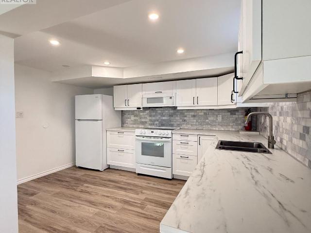 apartment at 16 ORCHARD VIEW DRIVE, Quinte West, Ontario, K8V5M8