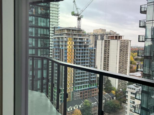 apartment at 1706 110 BROADWAY AVENUE, Toronto, Ontario, M4P1V7