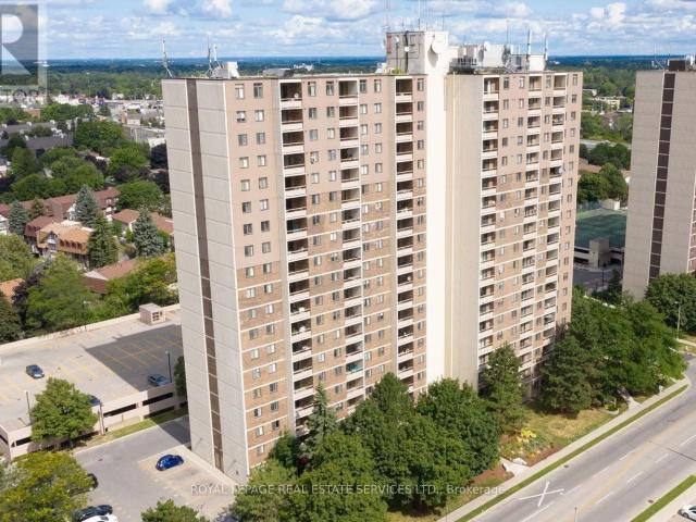 apartment at 1711 1 CEDARWOODS CRESCENT, Kitchener, Ontario, N2C2L8