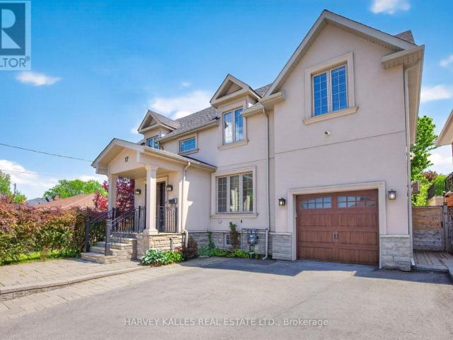 apartment at 17 LOCKHEED BOULEVARD, Toronto, Ontario, M9P2H5