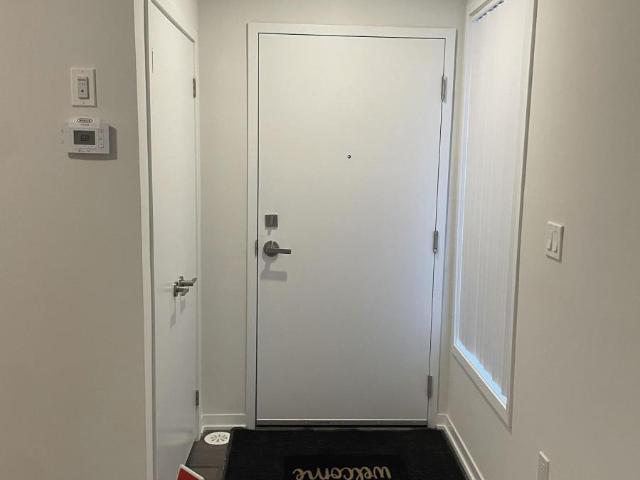apartment at 189 141 HONEYCRISP CRESCENT, Vaughan, Ontario, L4K0N7