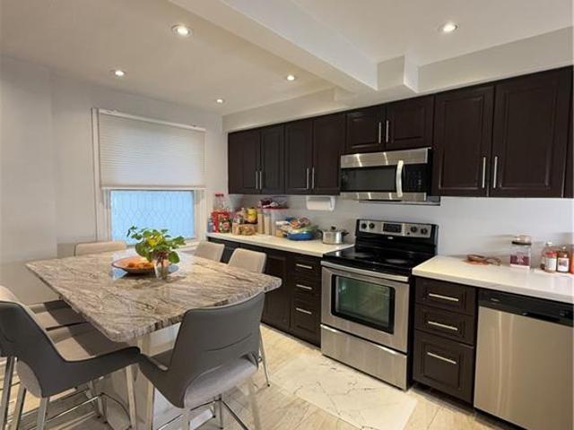 apartment at 181 THALER Avenue, Kitchener, Ontario, N2A1R4