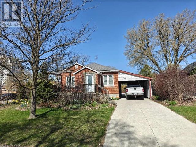 apartment at 18 DUNBAR Road S, Waterloo, Ontario, N2L2E1