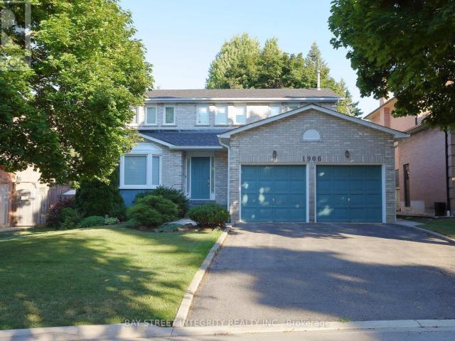 apartment at 1906 STONEYBROOK COURT, Mississauga, Ontario, L5L3W2