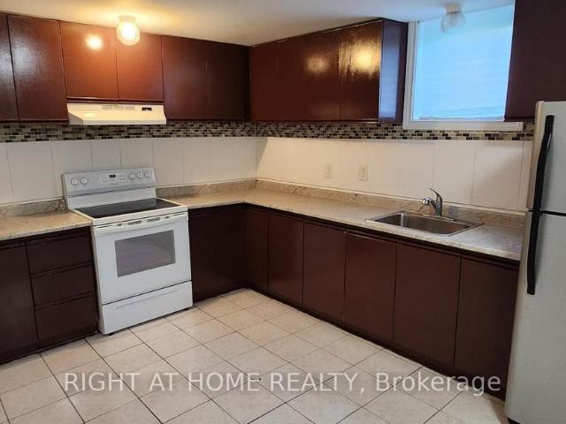 apartment at 1 – 990 MIDLAND AVENUE