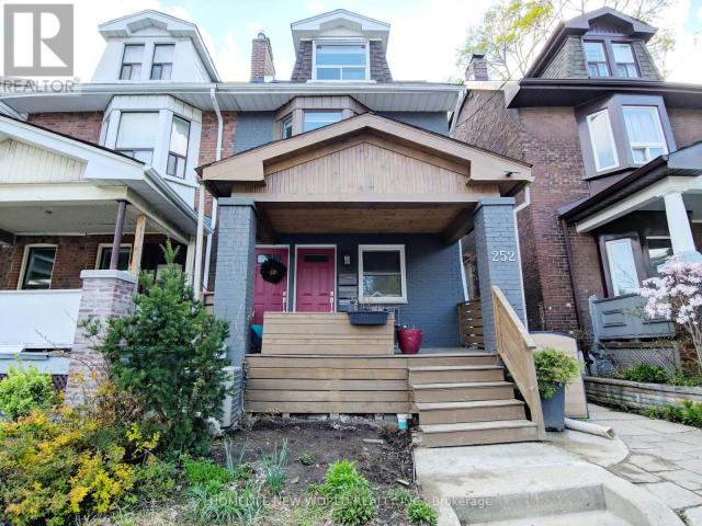 apartment at 1 252 GREENWOOD AVENUE, Toronto, Ontario, M4L2R3