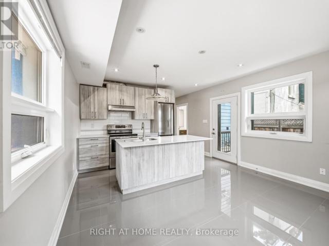 apartment at 1 31 ALMA AVENUE, Toronto, Ontario, M6J1N2