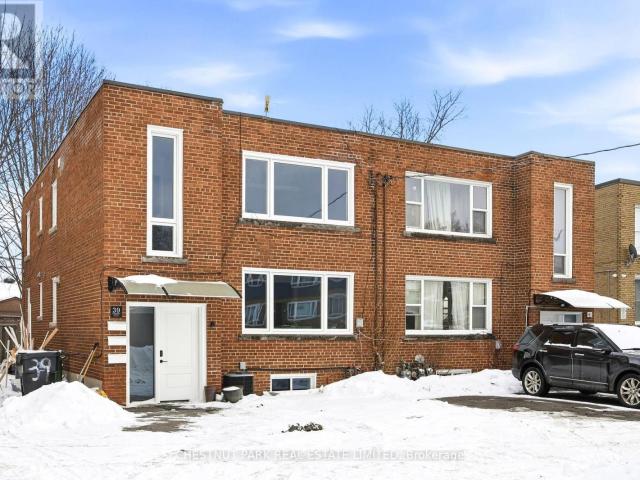 apartment at 1 39 PENHURST AVENUE, Toronto, Ontario, M8Y3A9