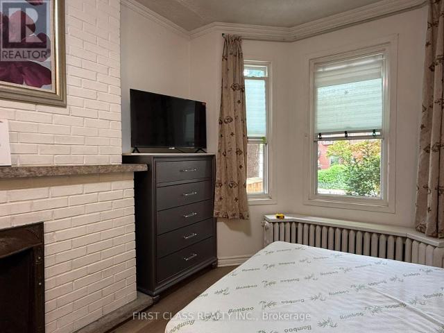 apartment at 1A 366 LIPPINCOTT STREET, Toronto, Ontario, M5S2P7