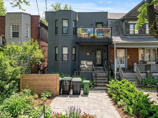 apartment at 204 15 THORBURN AVENUE, Toronto, Ontario, M6K1C4