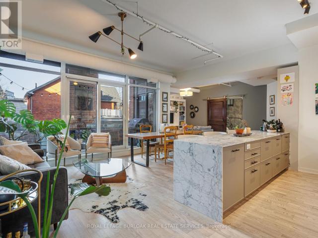 apartment at 208 152 ANNETTE STREET, Toronto, Ontario, M6P1P4