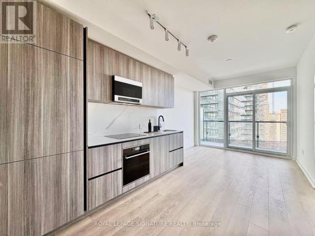 apartment at 2006 117 BROADWAY AVENUE, Toronto, Ontario, M4P1V3