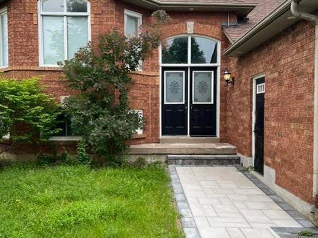 apartment at 2023 VALEWOOD COURT, Oshawa, Ontario, L1G7X9