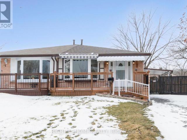 apartment at 2035 CARLETON COURT, Burlington, Ontario, L7P3S6