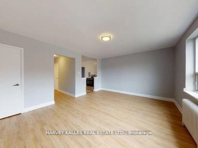 apartment at 203 31 CLEARVIEW HEIGHTS, Toronto, Ontario, M6M2A2