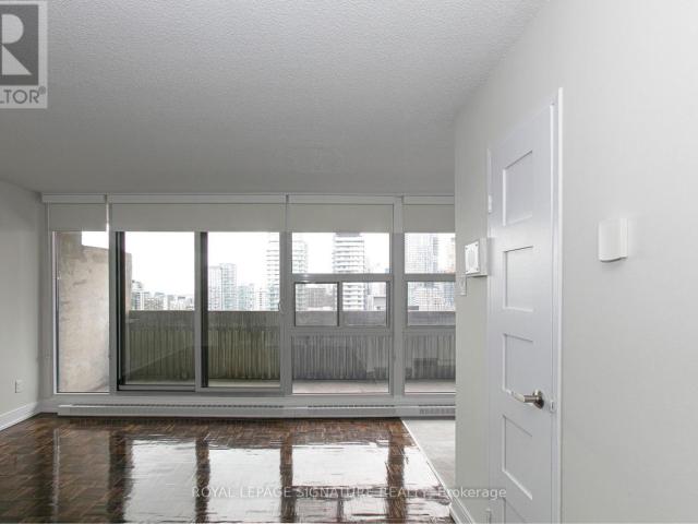 apartment at 203 33 ISABELLA STREET, Toronto, Ontario, M4Y2P7
