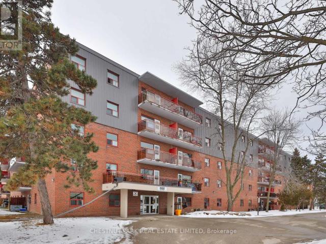 apartment at 215 900 GLEN STREET, Oshawa, Ontario, L1J5Z4