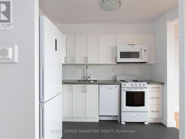 apartment at 2115 – 666 SPADINA AVENUE