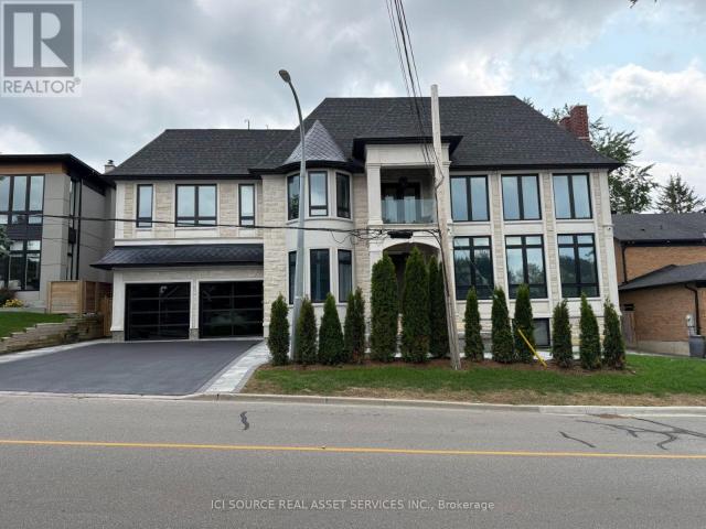 apartment at 211 KENNEDY STREET W, Aurora, Ontario, L4G2L9