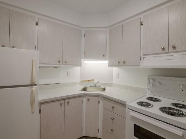 apartment at 2285 Saint Mathieu Street Downtown Guy Concordia Montreal H3H 2J7