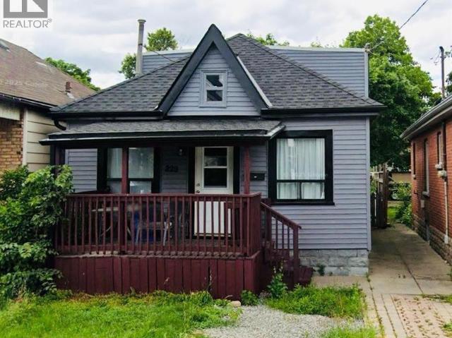 apartment at 229 GROSVENOR Avenue N, Hamilton, Ontario, L8L7T1