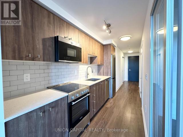 apartment at 2203 15 WELLINGTON STREET, Kitchener, Ontario, N2G2E4