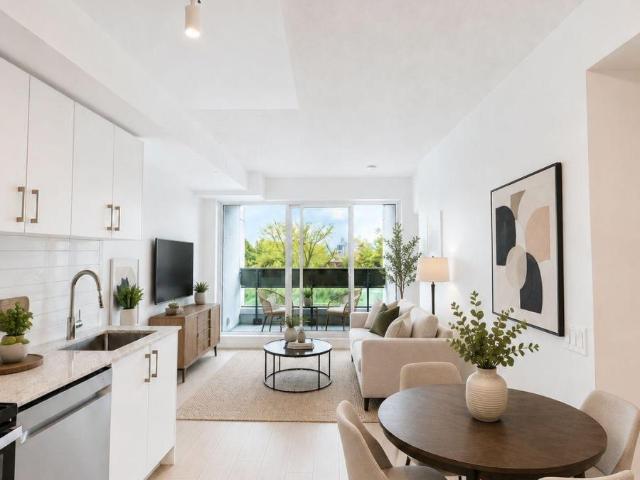 apartment at 222 4010 EGLINTON AVENUE W, Toronto, Ontario, M9A0G5