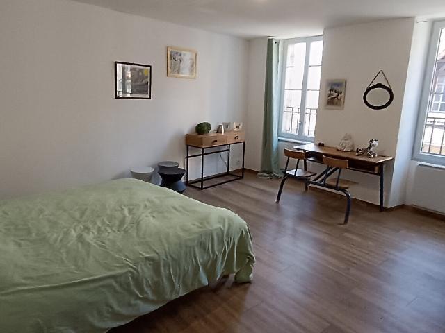 apartment at 23500 FELLETIN
