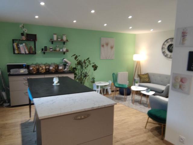 apartment at 23500 FELLETIN