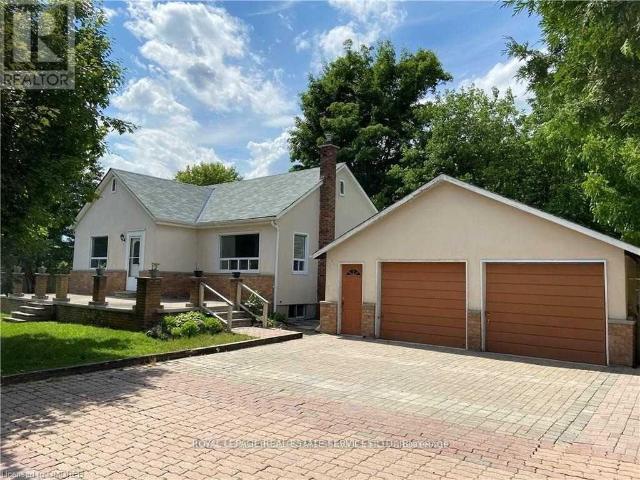 apartment at 235 LAKESHORE ROAD W, Oakville, Ontario, L6K1E9