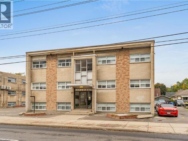 apartment at 237 MOHAWK Road E Unit# 16, Hamilton, Ontario, L9A2H5
