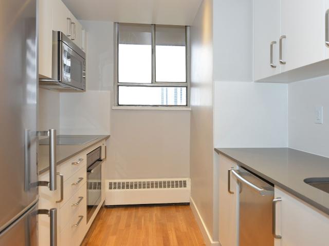 apartment at 230 Oak Street Downtown East Toronto M5A 2E2