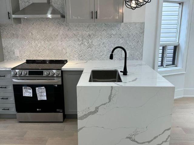 apartment at 242 CHRISTIE STREET, Toronto, Ontario, M6G3B8