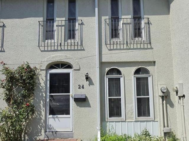 apartment at 24 – 71 CASS AVENUE