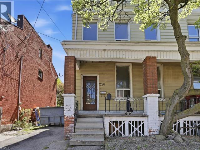 apartment at 256 BAY Street N
