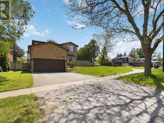 apartment at 251 OSMOND CRESCENT, Newmarket, Ontario, L3Y7L3
