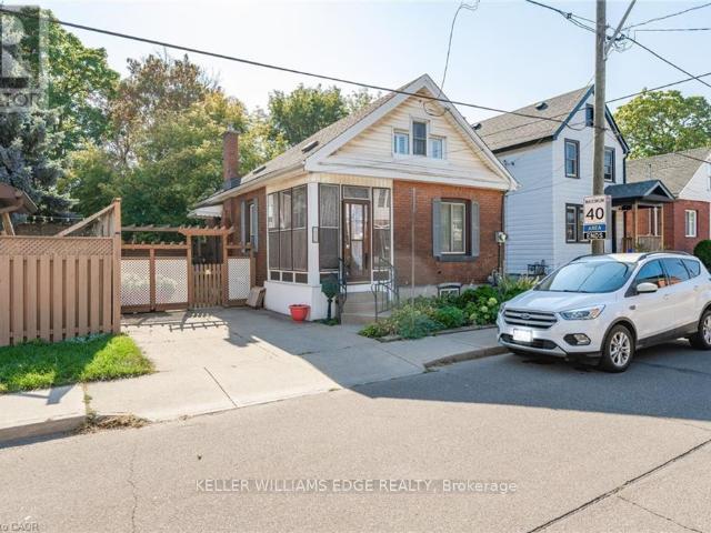 apartment at 252 BEECHWOOD AVENUE, Hamilton, Ontario, L8L2T1