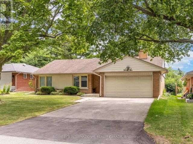 apartment at 25 ABINGER CRESCENT, Toronto, Ontario, M9B2Y4
