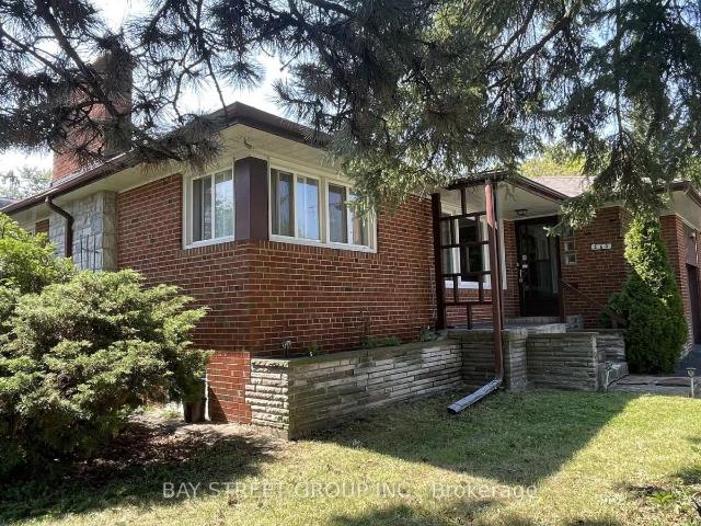 apartment at 260 MOORE PARK AVENUE, Toronto, Ontario, M2M1N6