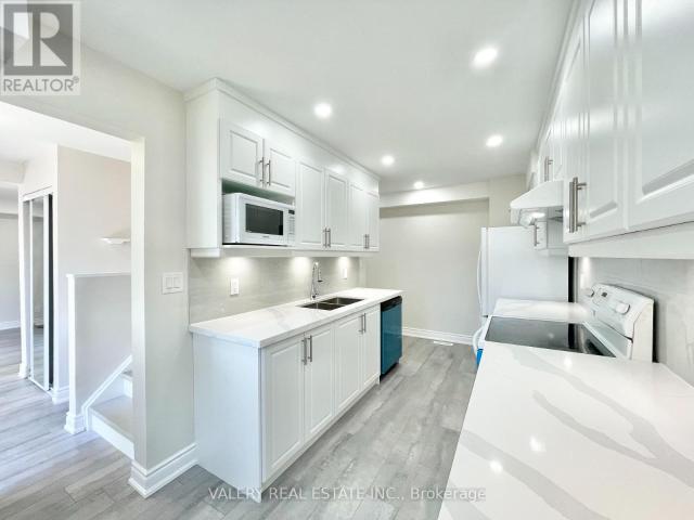 apartment at 26 HOMELAND COURT, Brampton, Ontario, L6S1R8