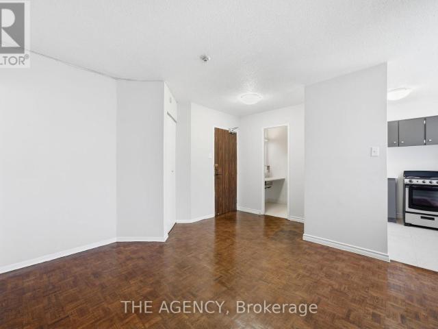 apartment at 2719B 2360 DUNDAS STREET, Toronto, Ontario, M6P4B2