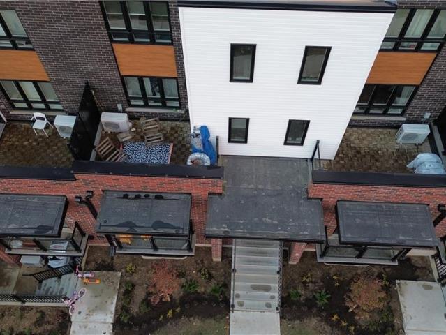apartment at 287 CHAPEL HILL Drive, Kitchener, Ontario, N2R0S4
