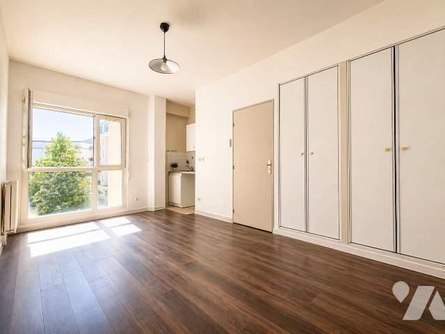 Apartment at 28 Chartres, CHARTRES, 28000, France