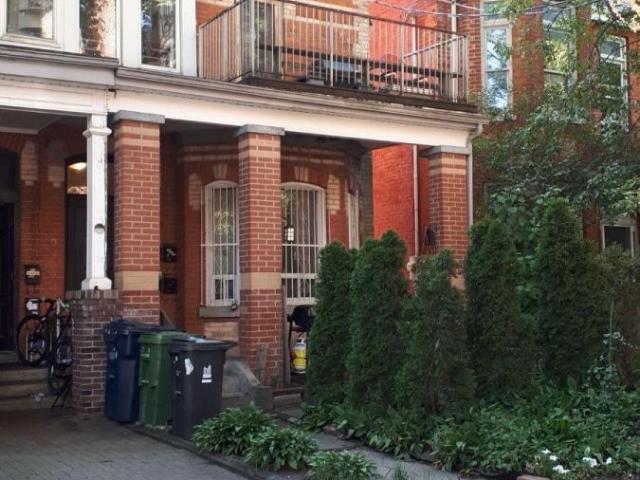 apartment at 2 62 HENRY STREET, Toronto, Ontario, M5T1X2