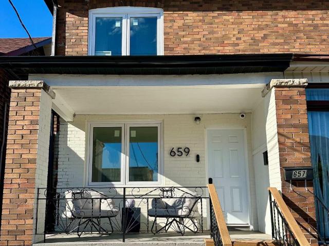apartment at 2 659 VAUGHAN ROAD, Toronto, Ontario, M6E2Y4