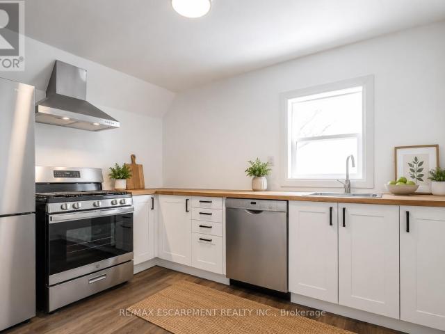 apartment at 2 198 SHERMAN AVENUE N, Hamilton, Ontario, L8L6M9