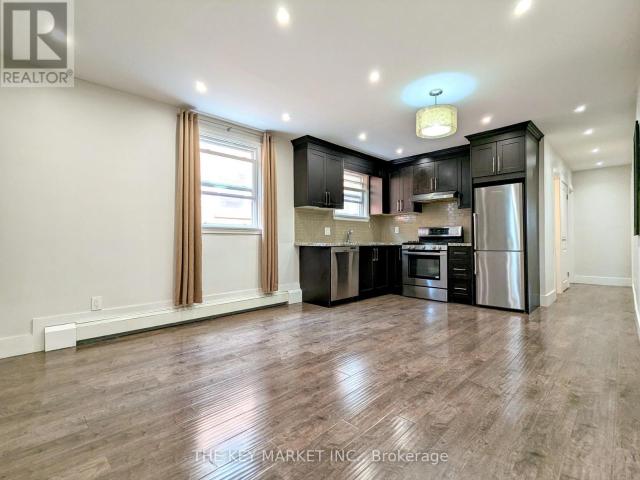 apartment at 2 211 ST CLEMENTS AVENUE, Toronto, Ontario, M4R1H3