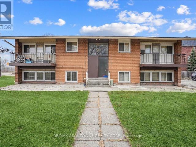 apartment at 2 2354 QUEENSWAY DRIVE, Burlington, Ontario, L7R3T3
